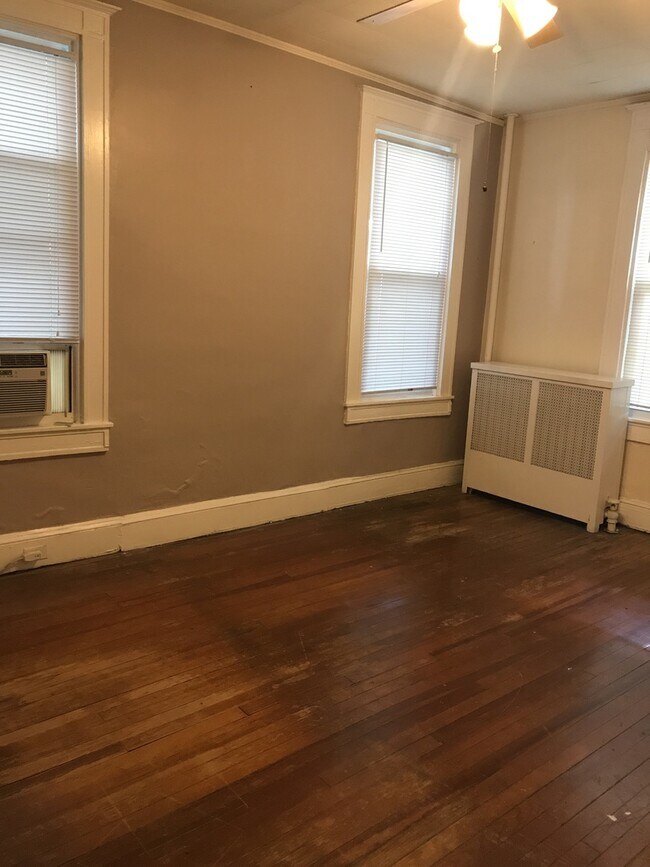 Foto del edificio - 1 Bedroom Apartment in Hampden
