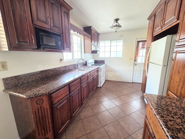 Photo - 734 Williamson Ave House