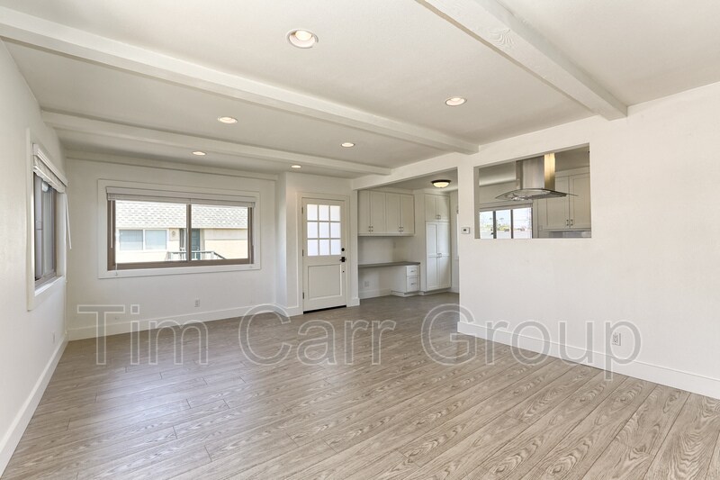 2048 Garden Ln Unit C, Costa Mesa, CA 92627 Condo for Rent in Costa