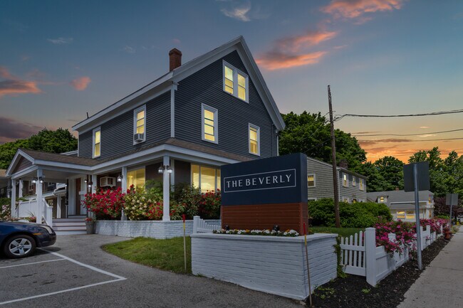 Foto del edificio - 5 Lakeview Ave