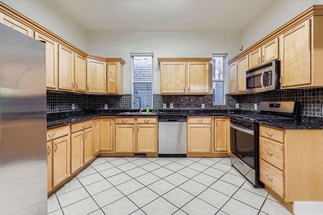 Foto del edificio - This Home Offers Quality and Privacy and i...