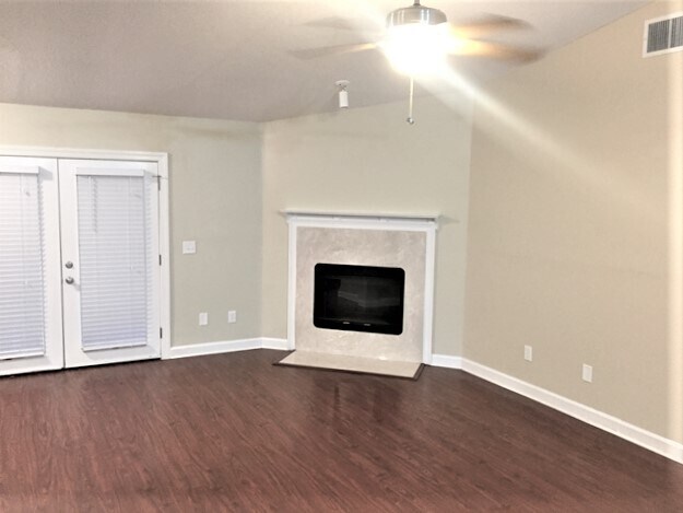 Foto del edificio - 4466 Hunters Haven Ln E