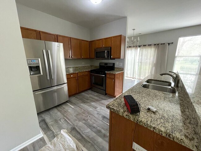 Building Photo - 3915 Granite Ct