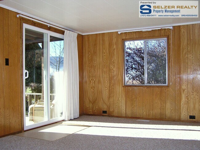 Building Photo - Cozy 2 bd. mobile in a picturesque vineyar...