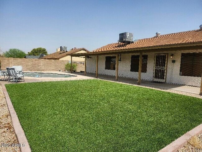 Foto del edificio - 8903 W El Caminito Dr