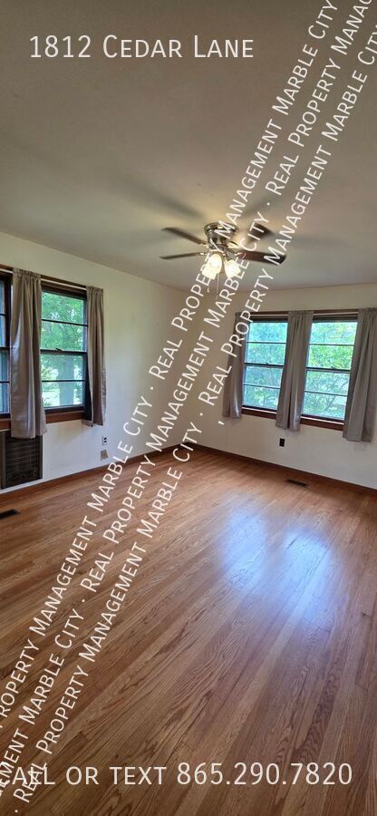 Building Photo - 1812 Cedar Ln