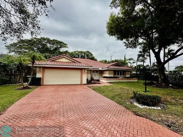Building Photo - 2685 Oak Tree Dr