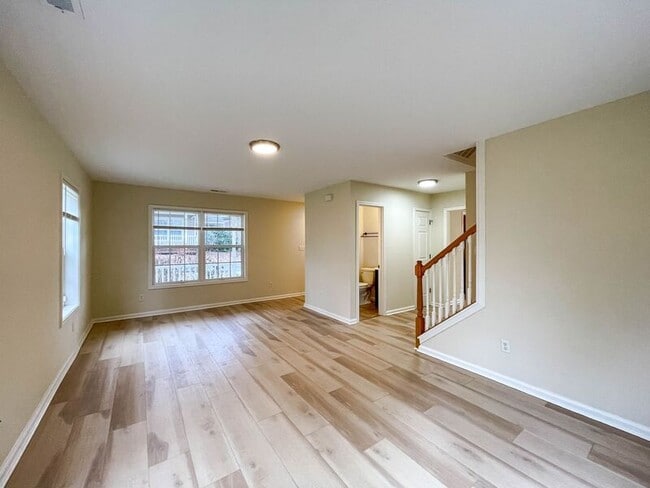 Foto del edificio - 101 Telfare Ln