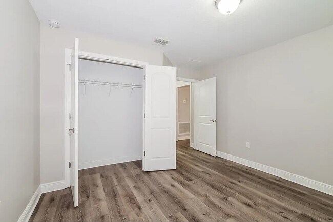 Building Photo - 2214 Angel Fish Loop