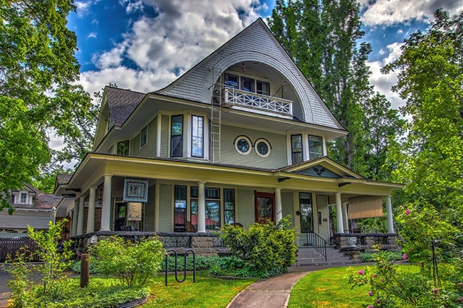 Building Photo - 2325 W 1st Ave