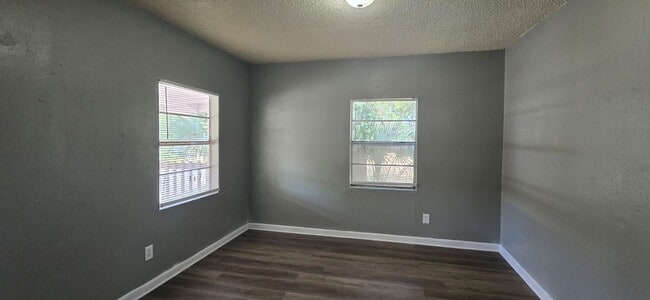 Building Photo - 829 Texas Ave
