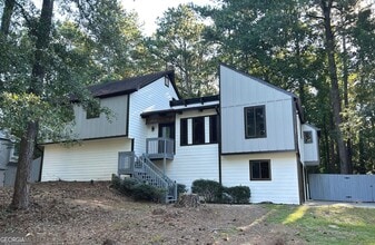 Building Photo - 2654 Spencers Trace NE