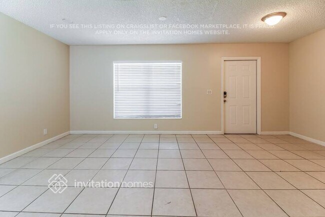 Foto del edificio - 5926 Ithaca Cir W