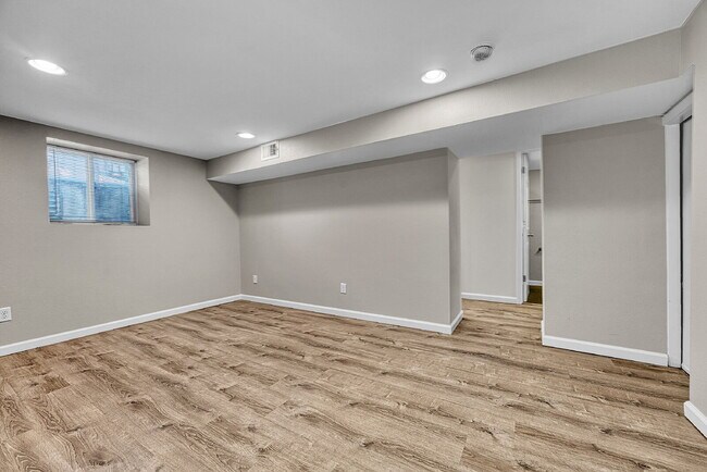Foto del edificio - $1,340.95 -  1 bed, 1 bath Condo in Denver.