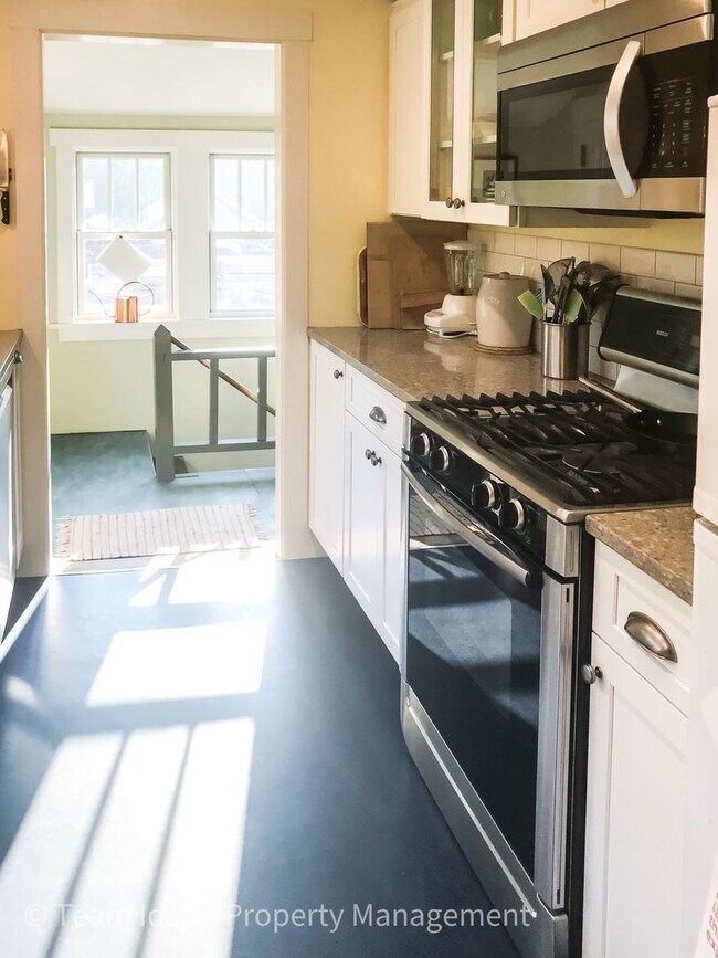 Foto del edificio - Beautiful Bungalow near East City Park and...