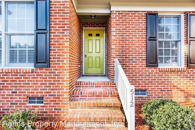 Foto del edificio - 3 br, 2 bath House - 512 Foxdenton Place