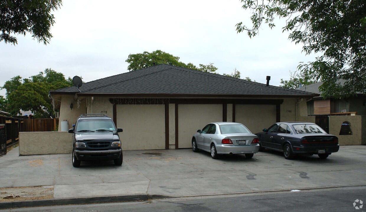 Building Photo - 1568-1570 Flanigan Dr