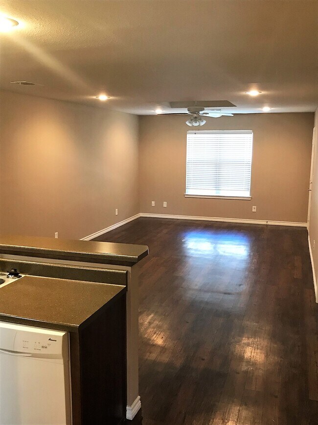 4283 Castlegate Dr Unit 4283, Paris, TX 75462 Apartments in Paris, TX