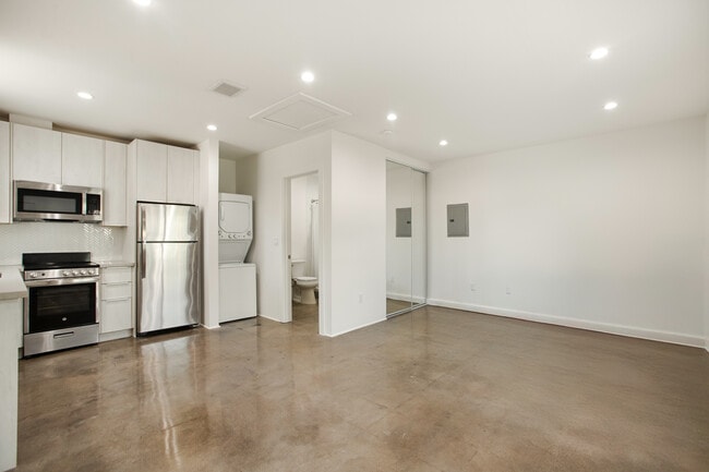 Foto del edificio - 23044 Saticoy St