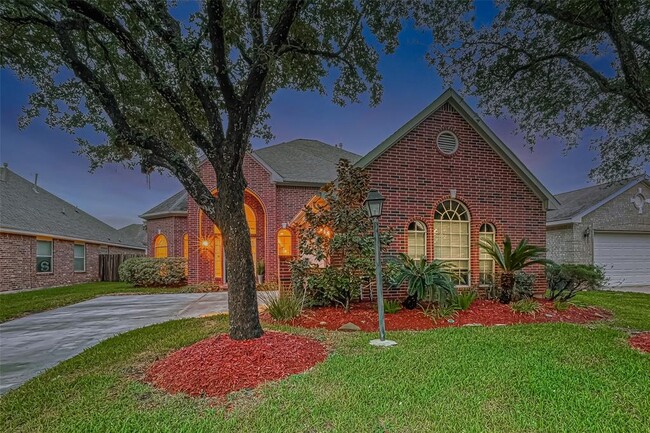 Building Photo - 3515 Shadowwalk Dr