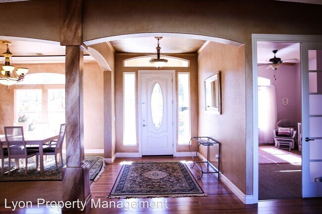 Building Photo - 5 br, 3.5 bath House - 2069 HIckok Road