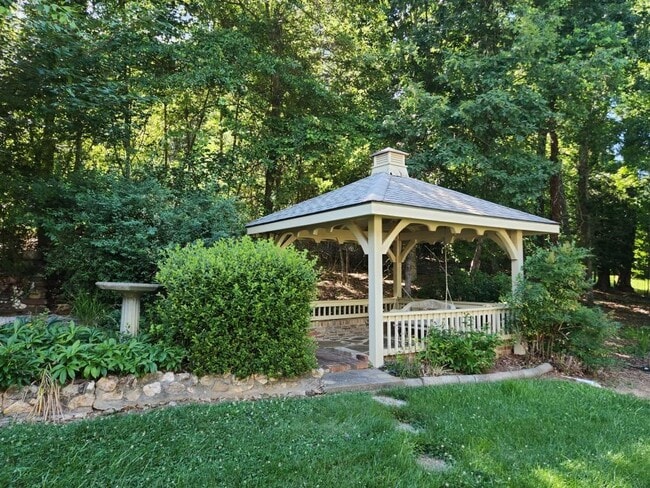 Foto del edificio - 1181 Lake Shore Cir