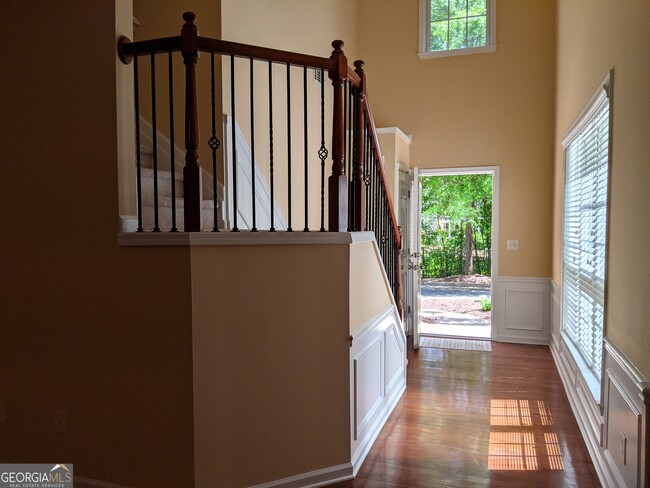 Building Photo - 310 Finchley Dr