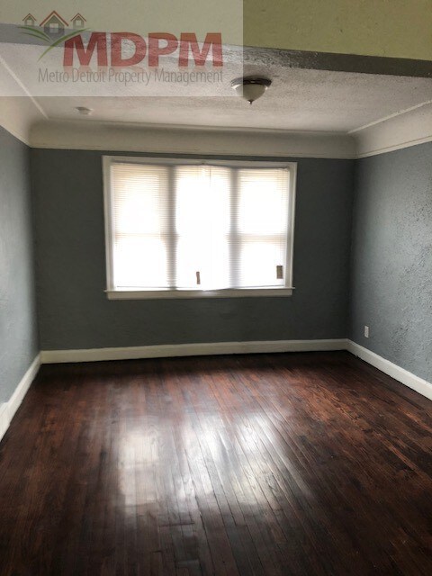 Foto del edificio - 18250 Prairie St