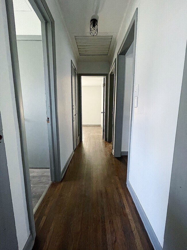 Foto del edificio - 311 S Yale Ave