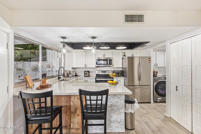 Building Photo - 4807 W Northern Ave