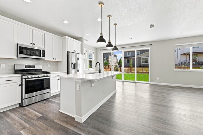 Foto del edificio - $2,940.95 with $300 off for the first month's rent, 3 Beds - 3 Baths, Single Family Home in Erie ...