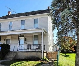 Building Photo - 17 S Walnut St