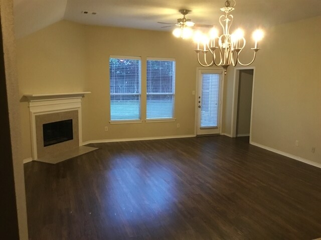 Foto del edificio - 860 Rock Harbor Ln