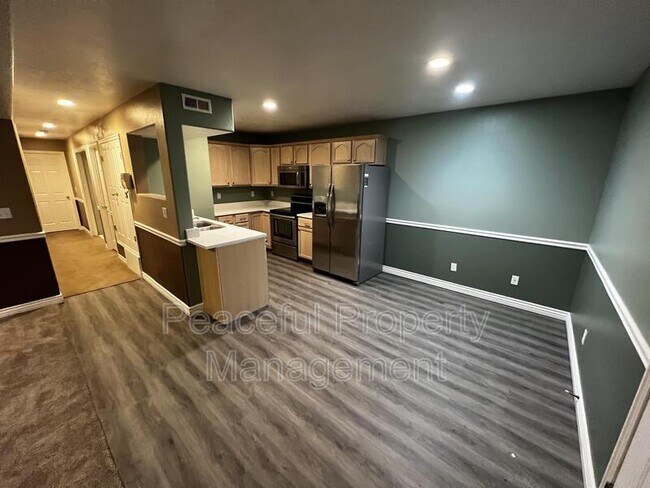 Building Photo - 208 S 1050 W