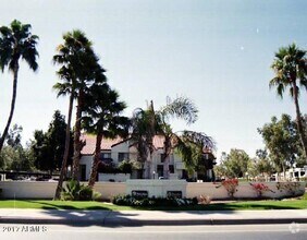 Building Photo - 1905 E University Dr