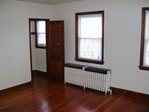 Building Photo - 2937 Nelson Pl SE