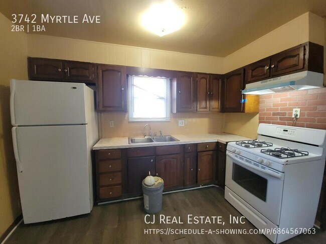 Foto del edificio - 3742 Myrtle Ave