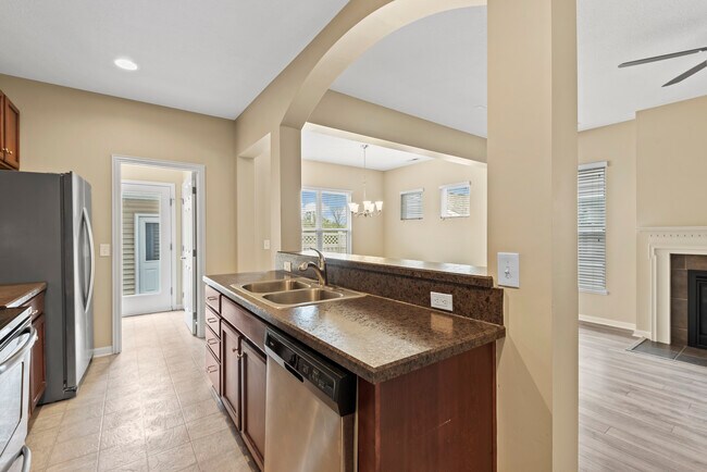 Building Photo - 7931 Ashenden Drive