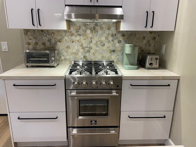 Foto del edificio - 13880 Kerry Ln