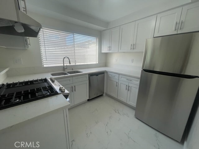 Building Photo - 17061 Grove Cir