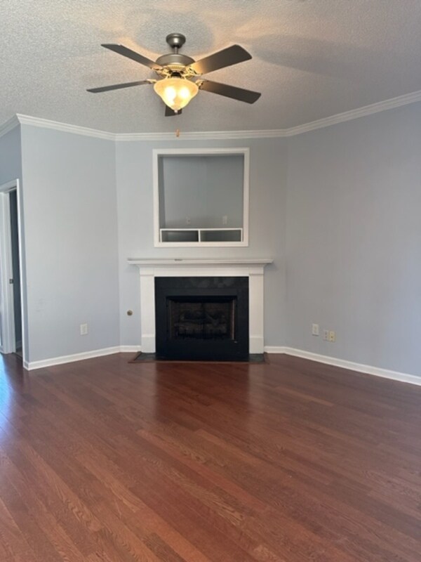 Building Photo - 310 Irvine Ct