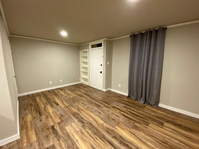 Building Photo - 9840 Valley Meadow Ct