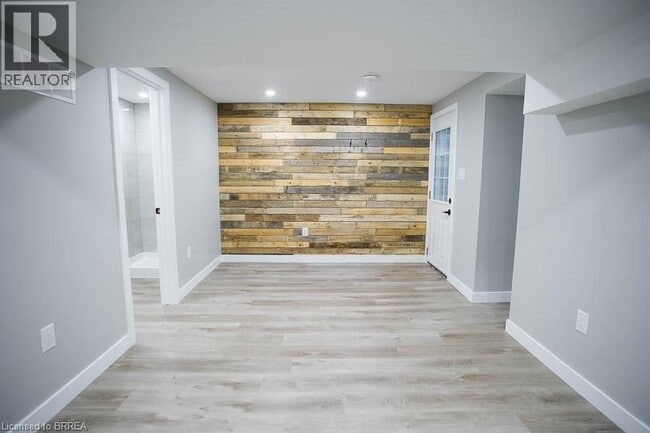 Building Photo - 44 Grey St