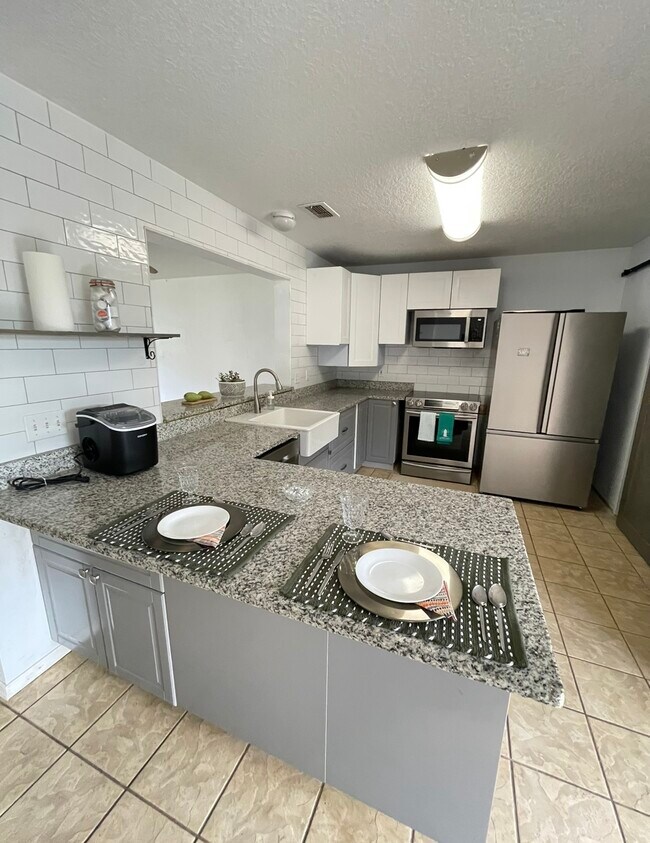 Foto del edificio - 924 Sykes Ct