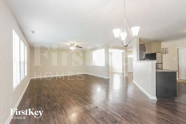 Foto del edificio - 1131 King Maple Dr