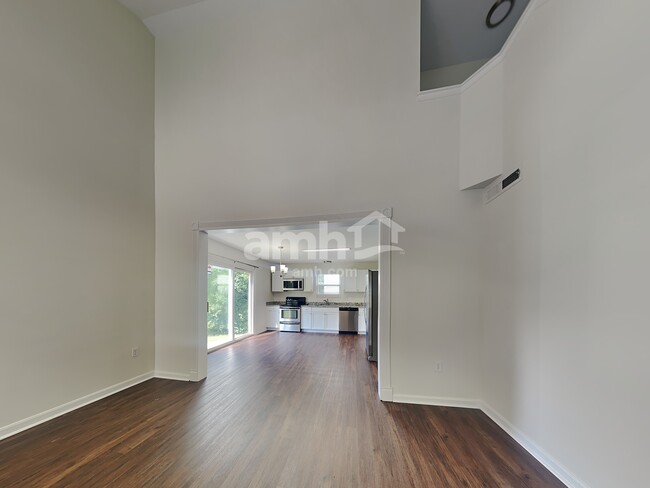 Foto del edificio - 2076 Sheriton Ct