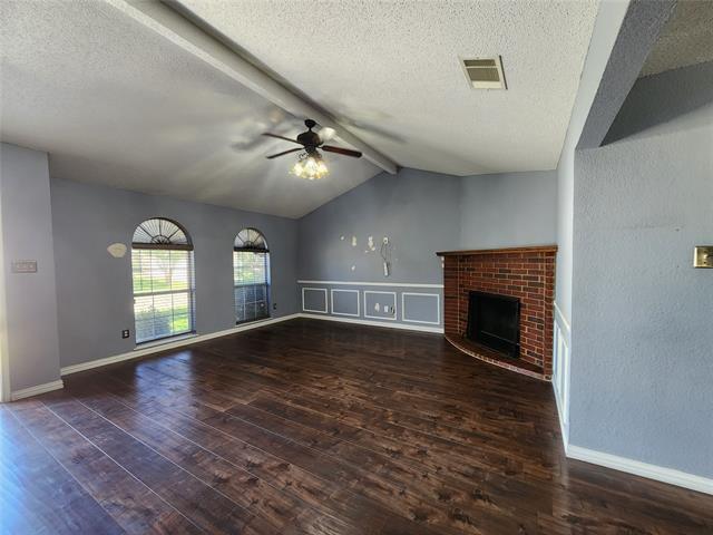 Foto del edificio - 514 Hollyberry Dr