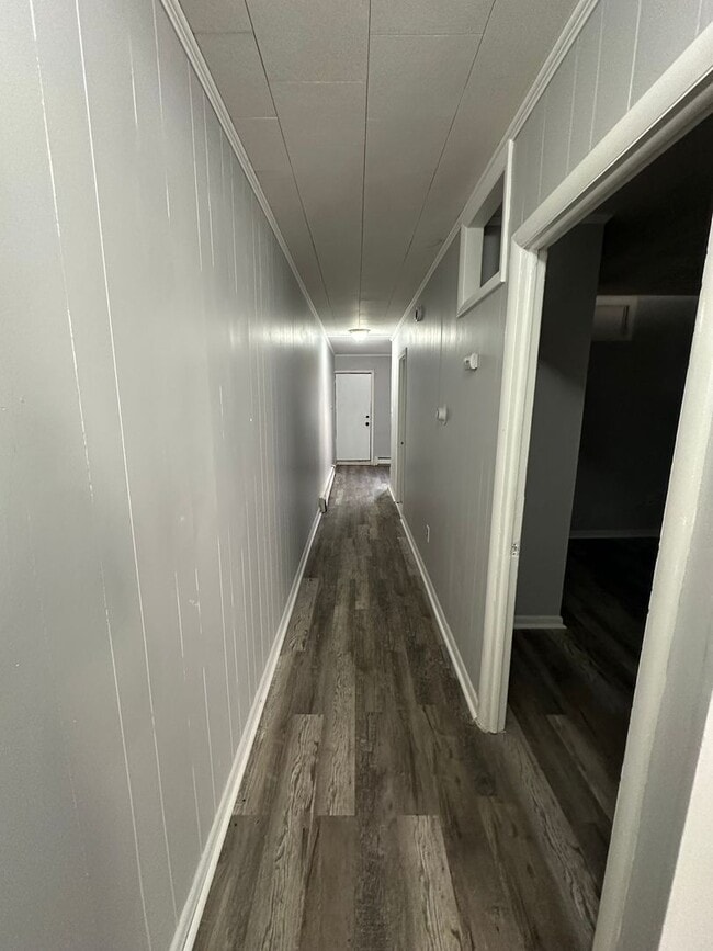 Photo - 1 bed/1 bath apartment available. 1st Floor