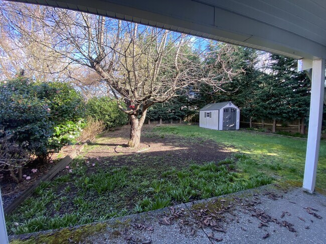 Photo du bâtiment - 6046 Montgomery Way