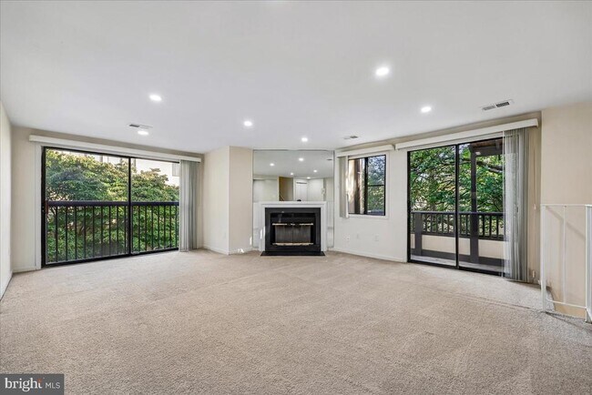 Building Photo - 9793 Hellingly Pl